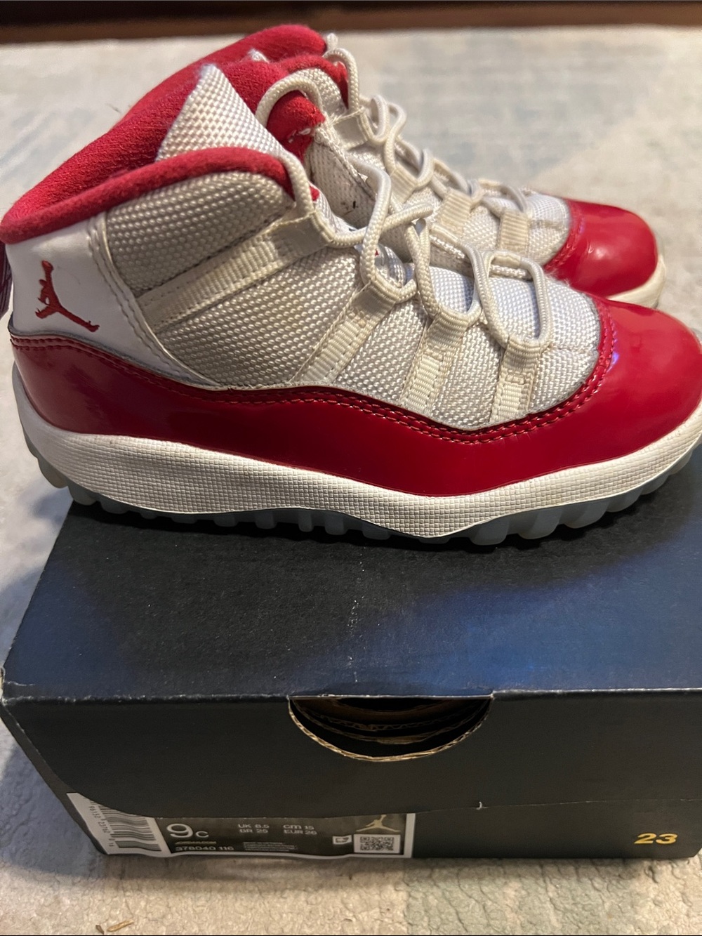 Jordan 11 Retro sz 9C - Picture 3 of 9